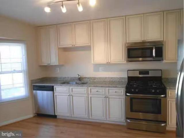 Condo for rent in Clinton