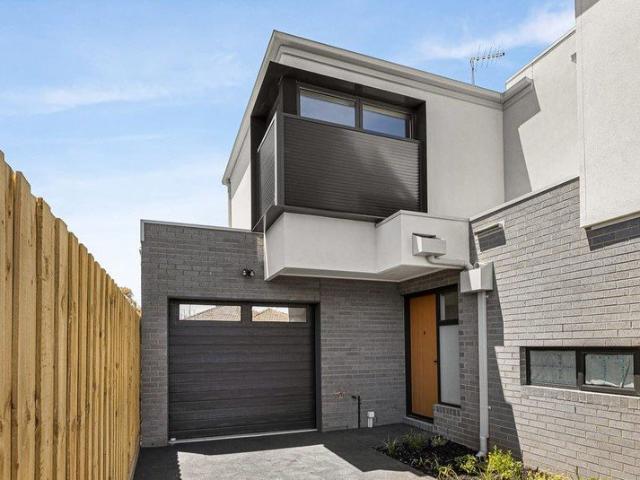 Townhouse for rent in Camerons Creek, Victoria