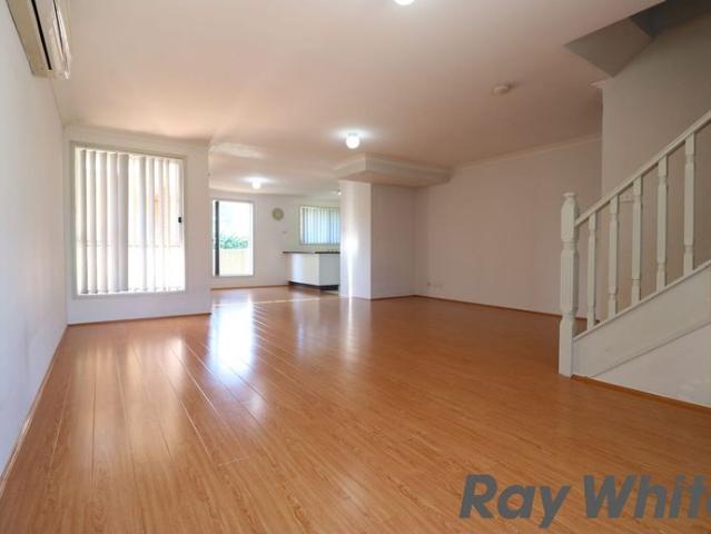 Townhouse for rent in Sydney, New South Wales