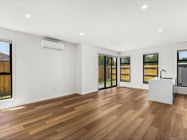 Townhouse for rent in Camerons Creek, Victoria