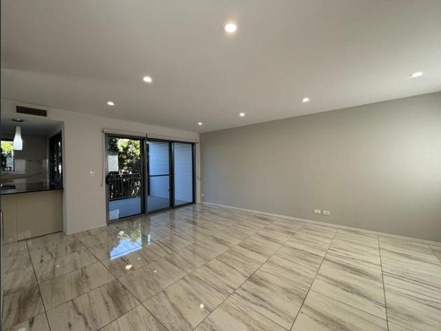 Townhouse for rent in Toombul, Queensland