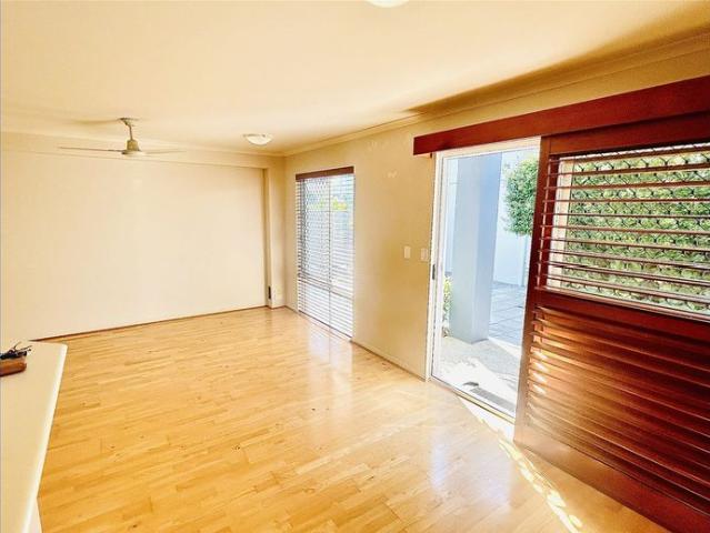 Townhouse for rent in Noosa Heads, Queensland