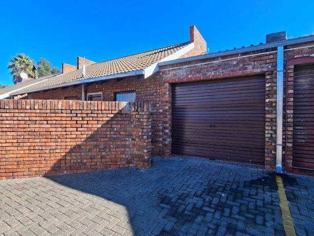 Townhouse for sale in Bloemfontein, Free State