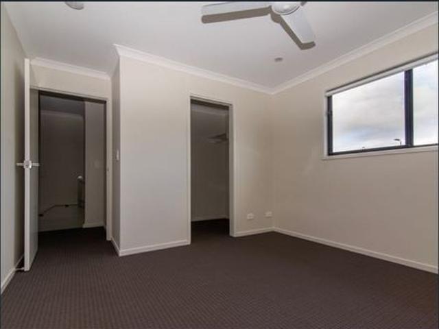 Townhouse for rent in Toombul, Queensland