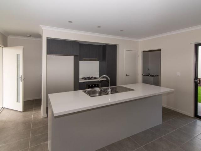 Townhouse for rent in Toombul, Queensland