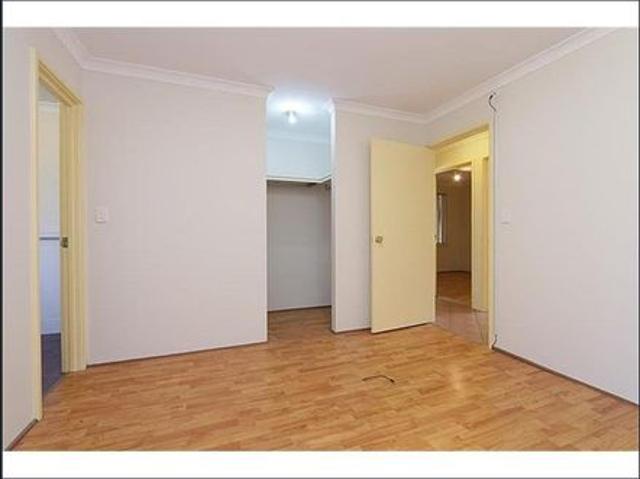 Townhouse for rent in Como, Western Australia