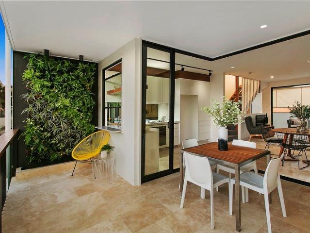 Townhouse for rent in Toombul, Queensland