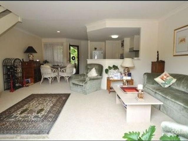 Townhouse for rent in Fernbrook, Queensland