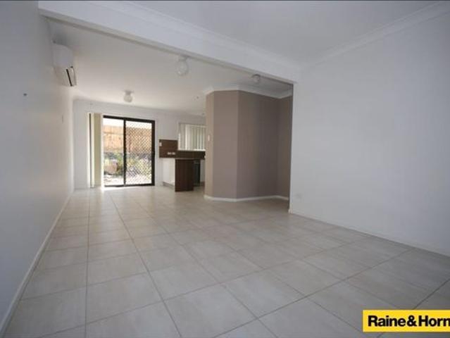 Townhouse for rent in Toombul, Queensland