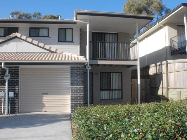 Townhouse for rent in Toombul, Queensland