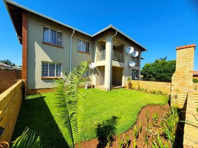 Townhouse for sale in Waterkloof, Gauteng