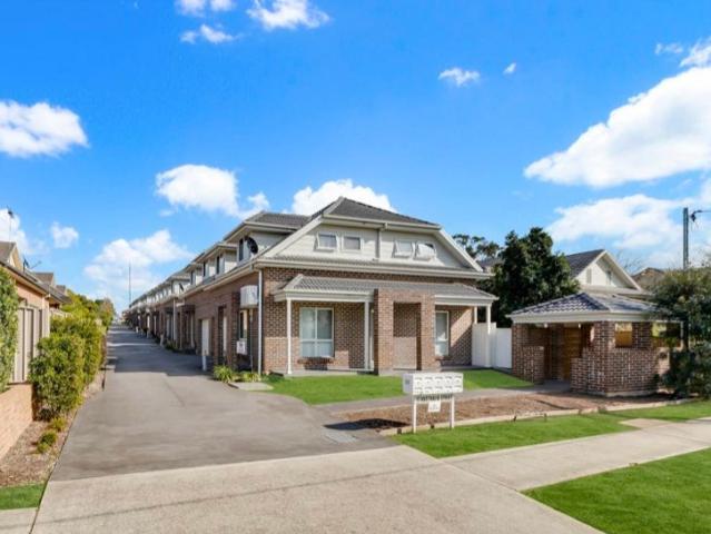 Townhouse for rent in Sydney, New South Wales