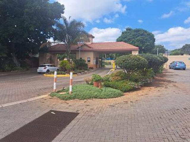 Townhouse for sale in Waterkloof, Gauteng