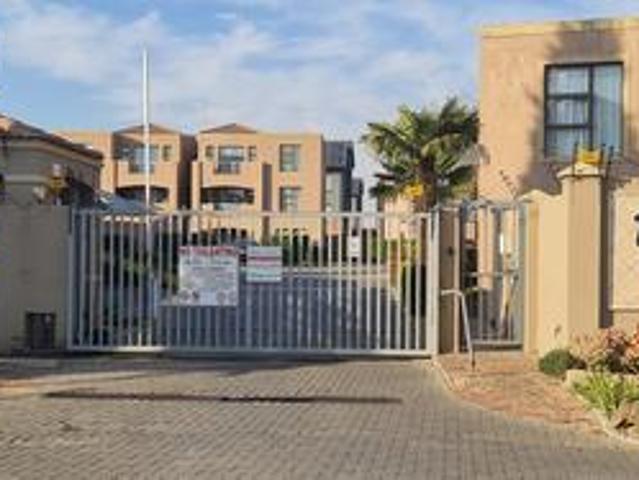 Townhouse for sale in Ekurhuleni, Gauteng