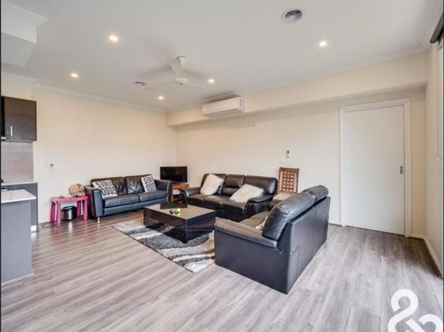 Townhouse for rent in Camerons Creek, Victoria