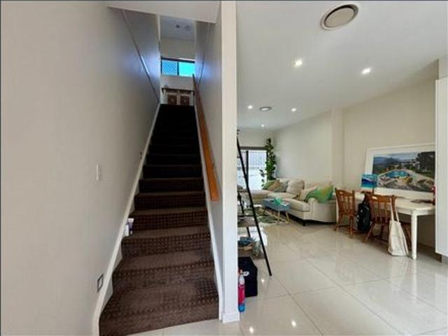 Townhouse for rent in Toombul, Queensland