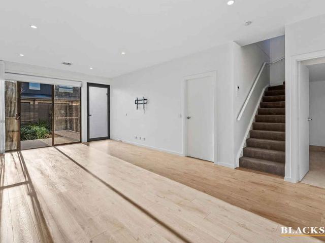 Townhouse for rent in Googong, New South Wales