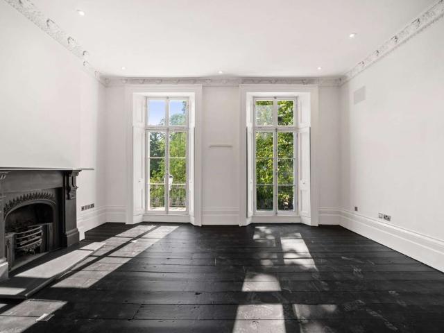 Townhouse for rent in Notting Hill, Greater London