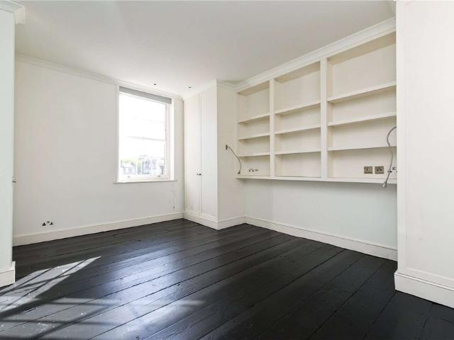 Townhouse for rent in Notting Hill, Greater London