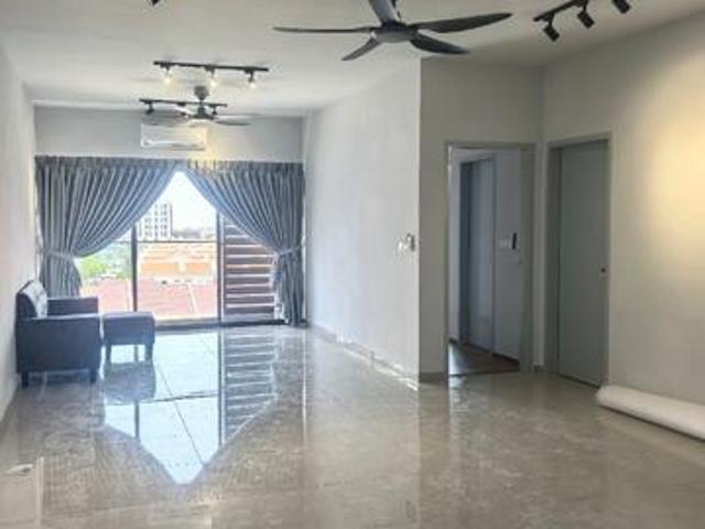 Condominium for rent in Malaka