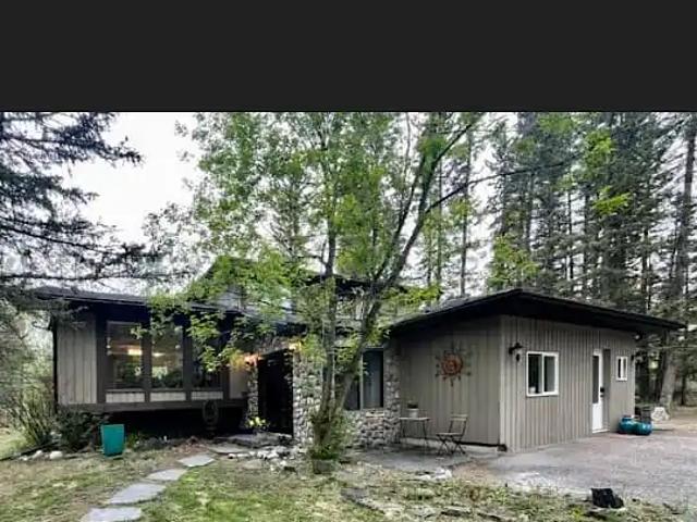 House for rent in Redwood Meadows, Rocky View County