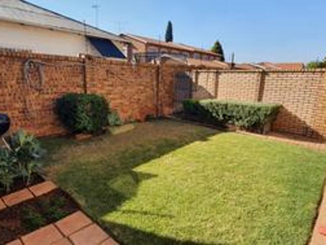 Townhouse for rent in Brakpan, City of Ekurhuleni Metropolitan Municipality