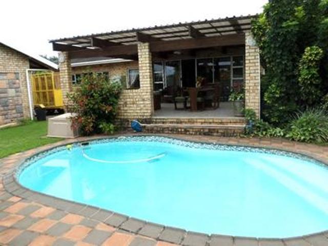 Beautiful Well Priced House With Two. Beautiful Well Priced House With Two.