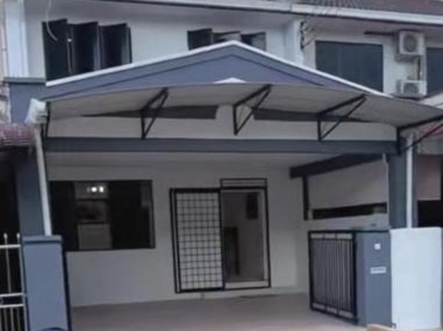 Terraced House for sale in Kuching