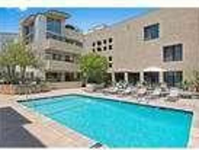 House for rent in Encino