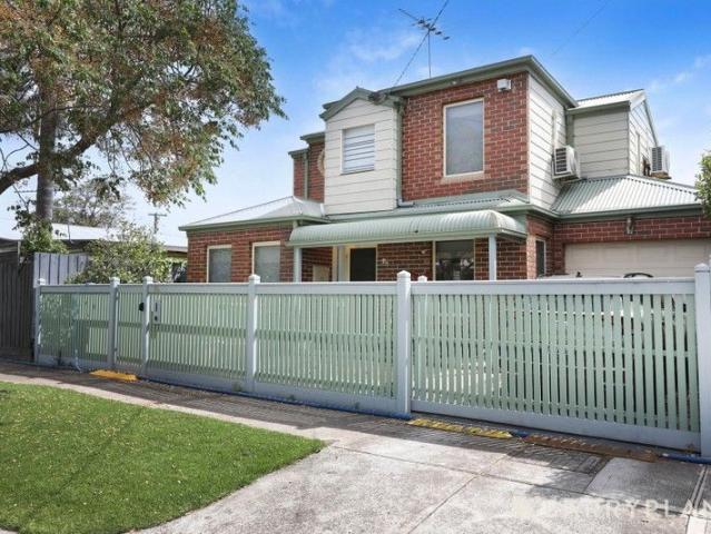 Townhouse for rent in Braybrook, Victoria