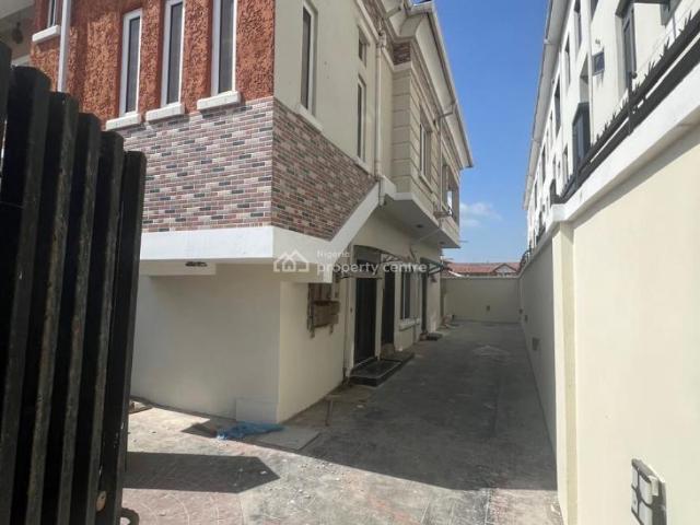 Detached duplex for rent in Eti Osa, Lagos