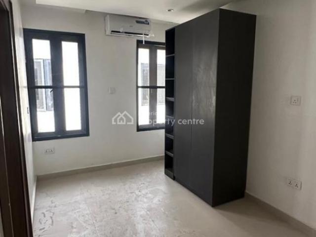 Flat for sale in Eti Osa, Lagos