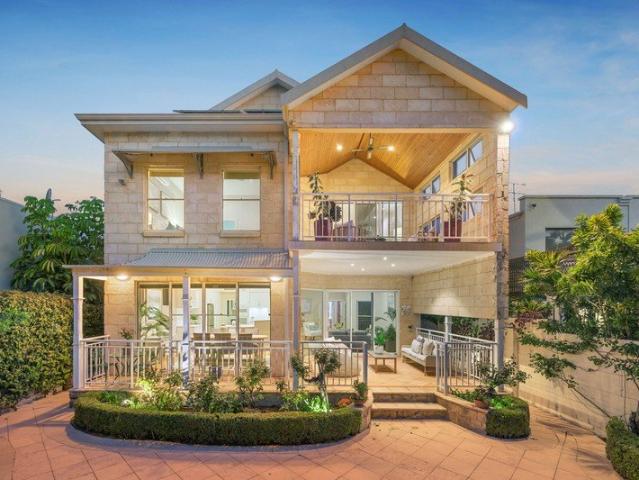 House for sale in Claremont, Town of Claremont