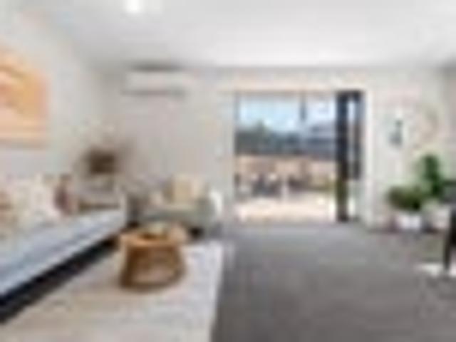 Townhouse for sale in Otakou