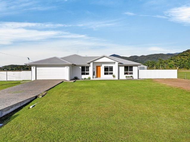 Cottage for sale in Alligator Creek, Queensland