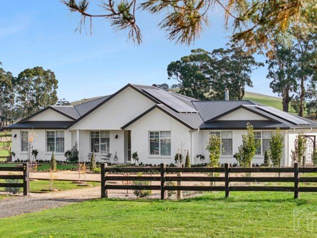 House for sale in Glenlyon, Victoria