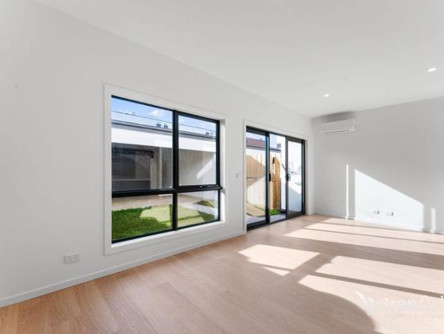 Townhouse for rent in Camerons Creek, Victoria