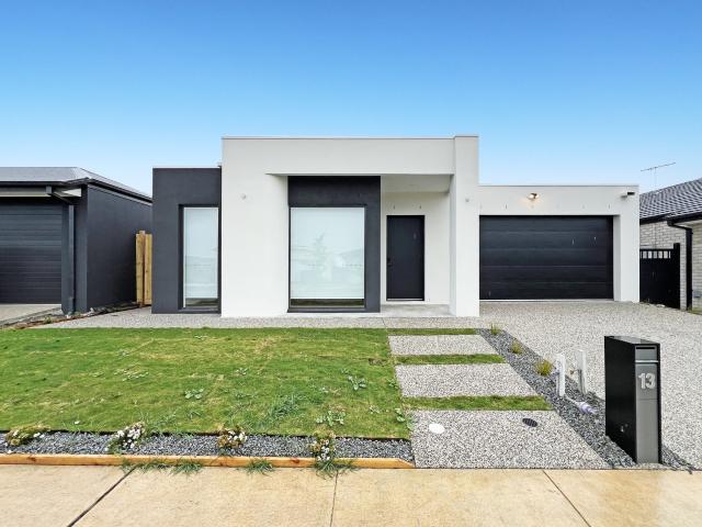 House for rent in Mount Duneed, Geelong