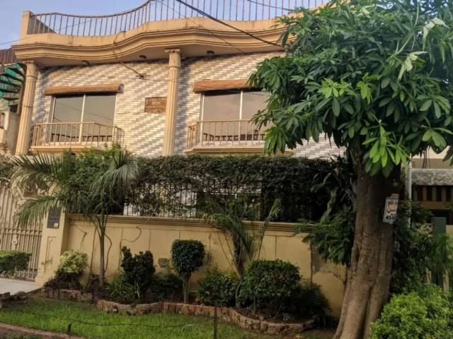 House for sale in Faisal Town, لاہور ڈویژن