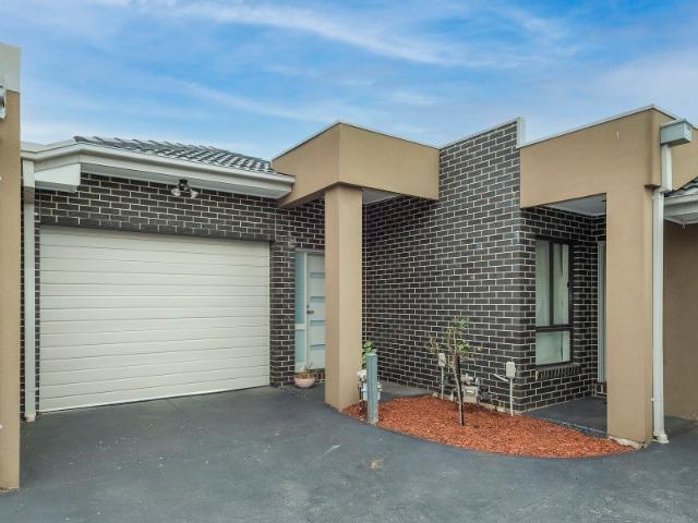 Townhouse for rent in Camerons Creek, Victoria
