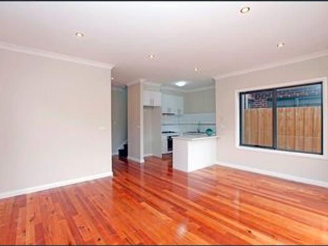 Townhouse for rent in Camerons Creek, Victoria
