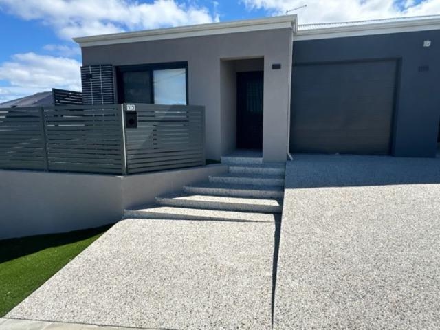 Duplex for rent in Orelia, Western Australia