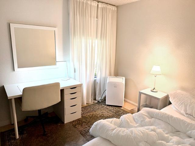 Room for rent in Santa Ana, California