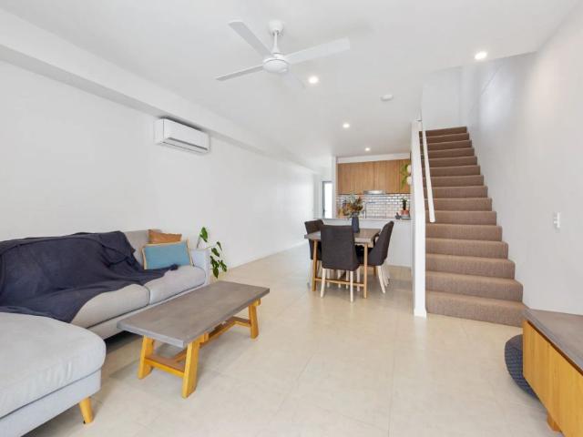 Townhouse for rent in Kings Creek, Queensland