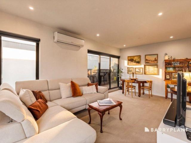 Apartment for sale in Mill Park, Melbourne