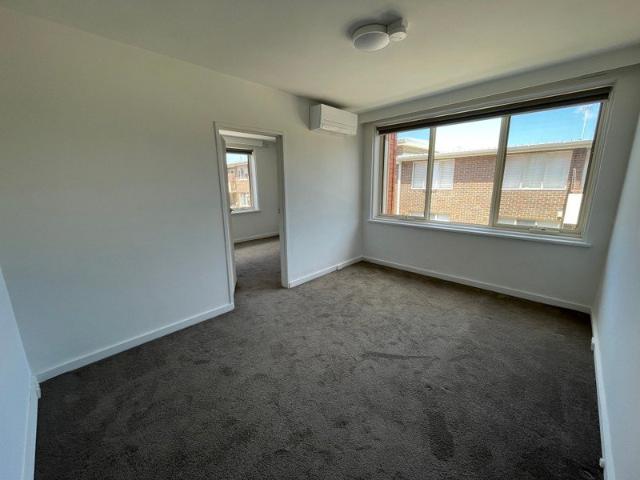 Apartment for rent in St Kilda East, Melbourne