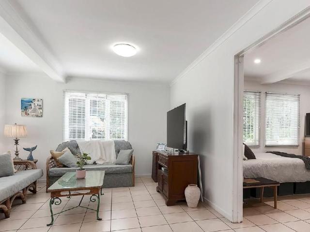 House for rent in Holland Park, Greater Brisbane