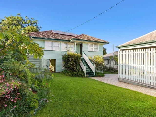 House for rent in Holland Park, Greater Brisbane