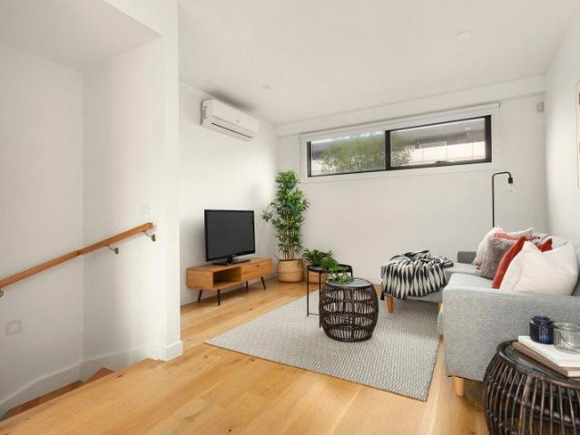 Townhouse for rent in Moonee Ponds, Melbourne