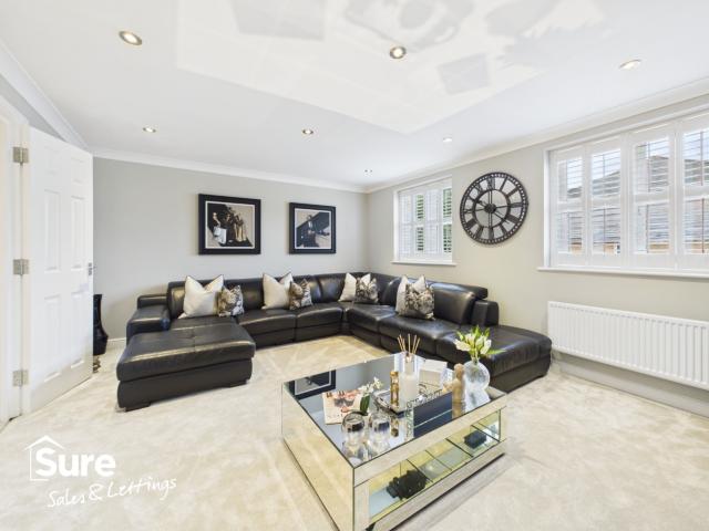 House for rent in Corner Hall, Dacorum